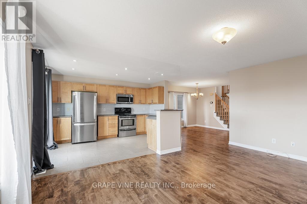 1601 Haydon Circle, Ottawa, Ontario  K2J 0K5 - Photo 12 - X12058324