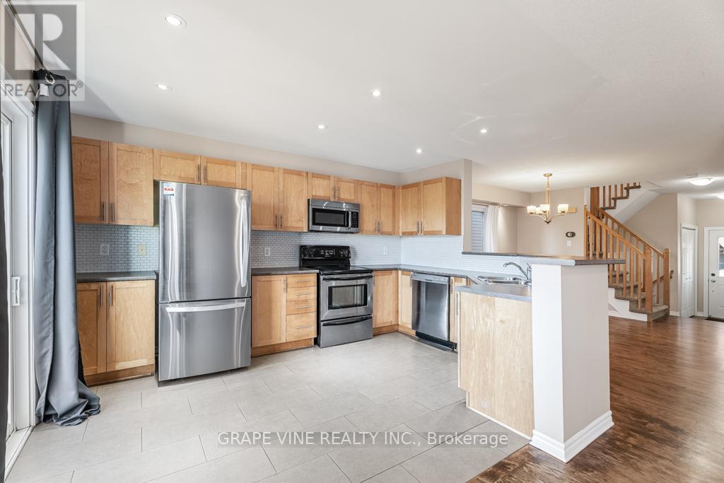 1601 Haydon Circle, Ottawa, Ontario  K2J 0K5 - Photo 13 - X12058324