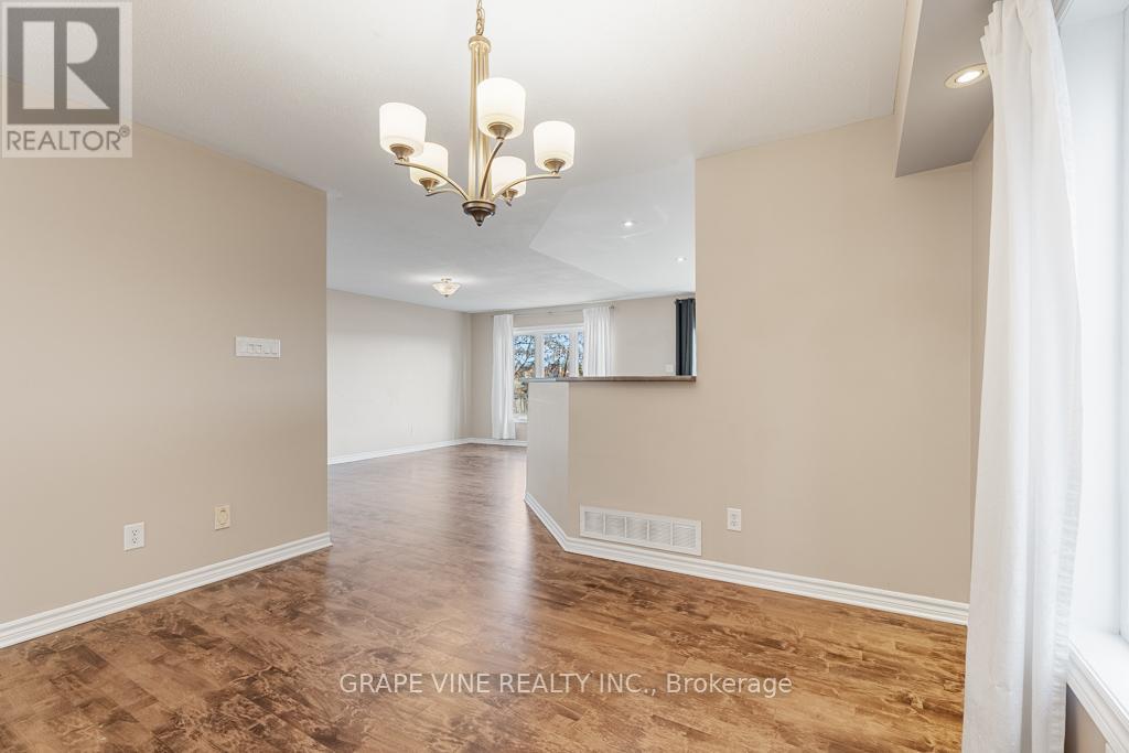 1601 Haydon Circle, Ottawa, Ontario  K2J 0K5 - Photo 8 - X12058324
