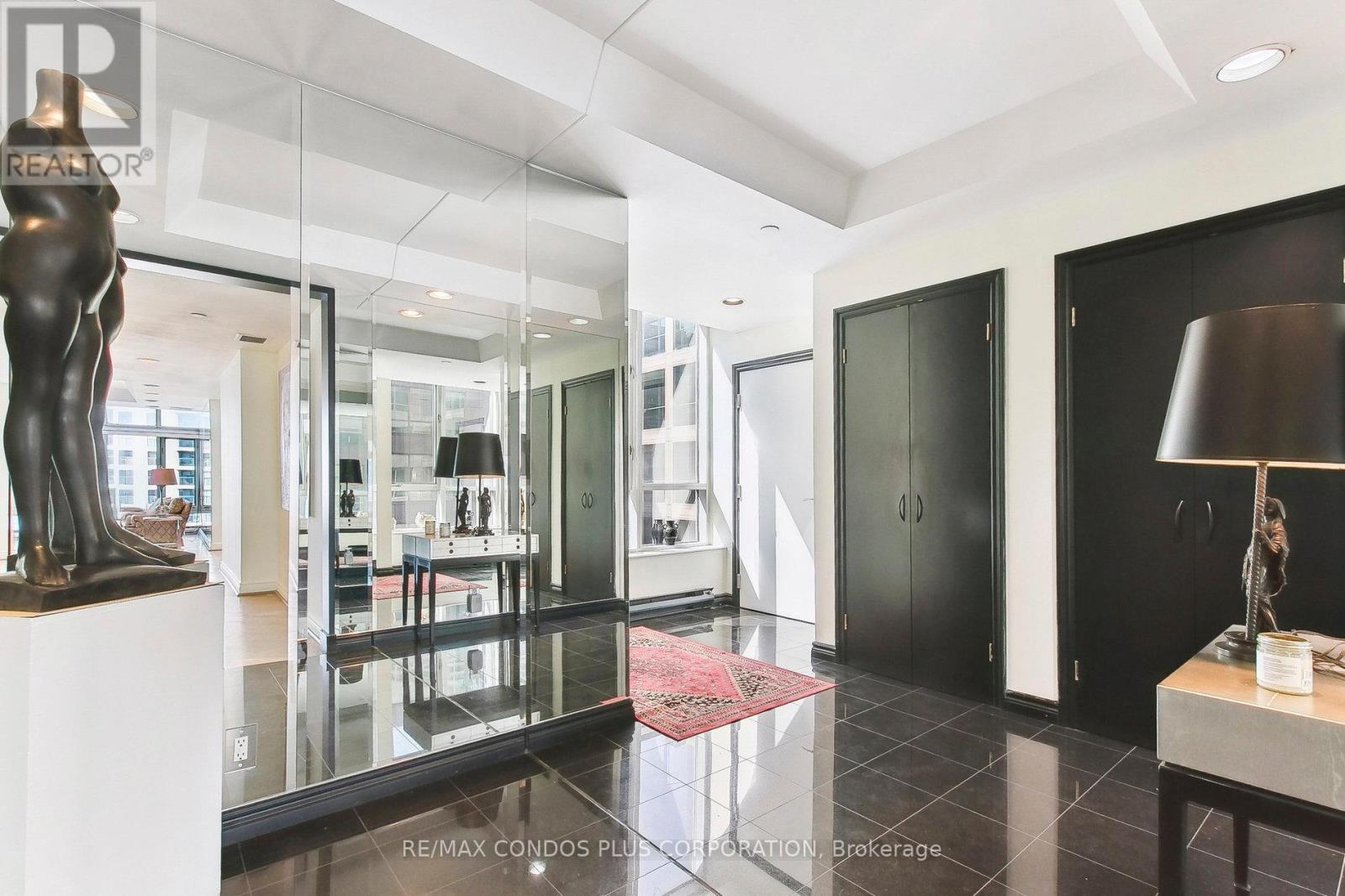 Property at 1013 - 211 QUEENS QUAY W image 3