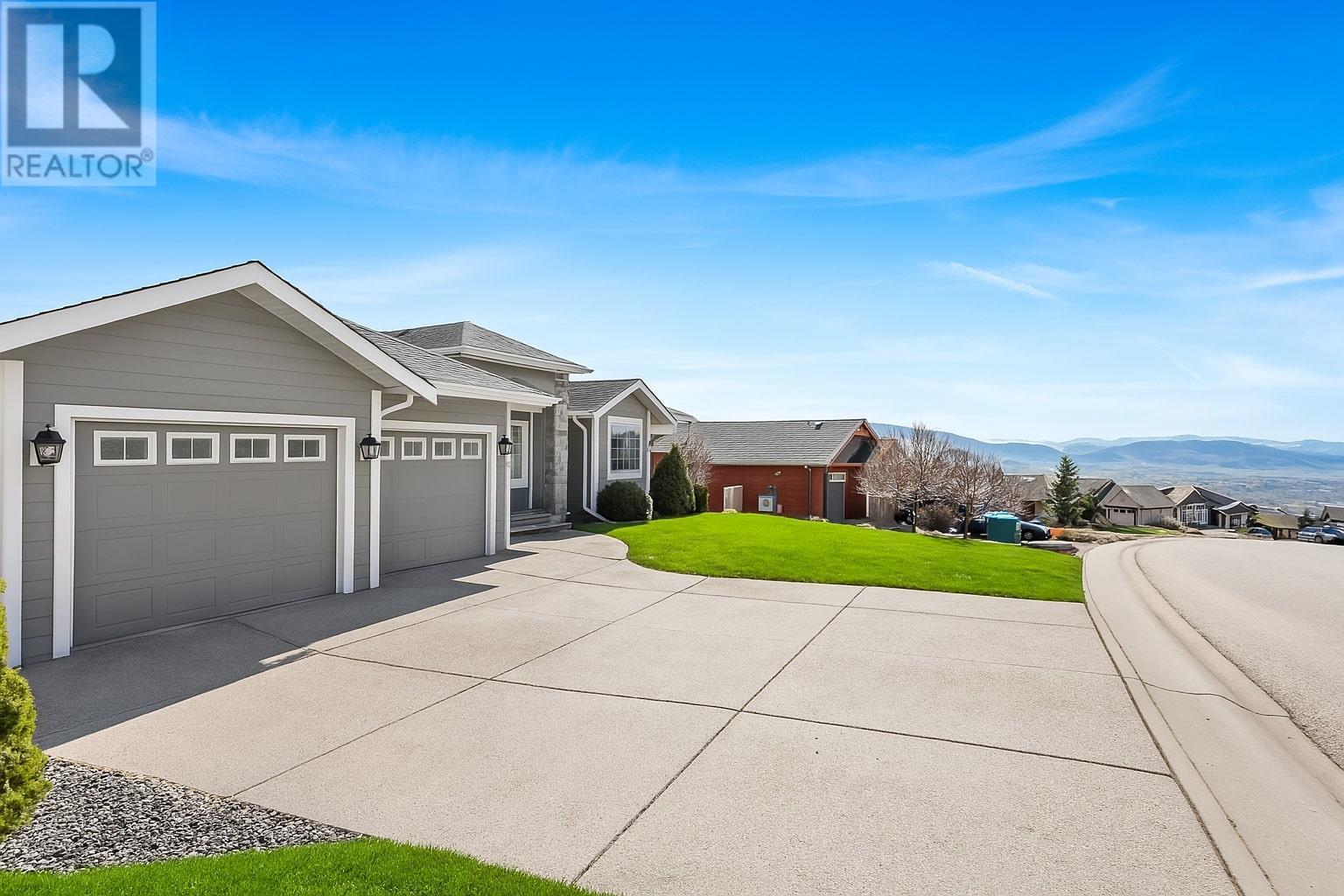 Property at 7245 Silver Ridge Drive image 2