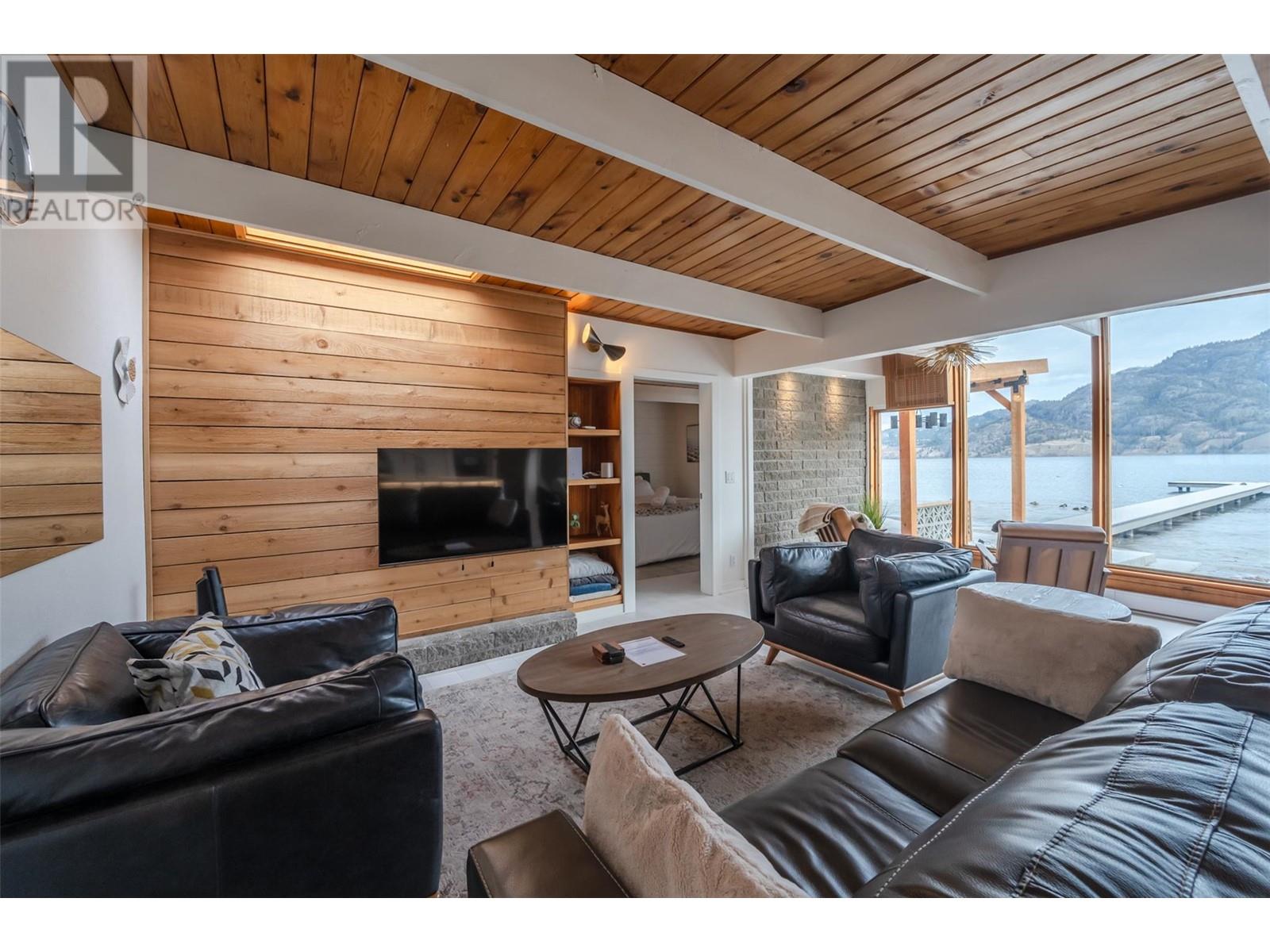 Property at 266 Alder Avenue image 3