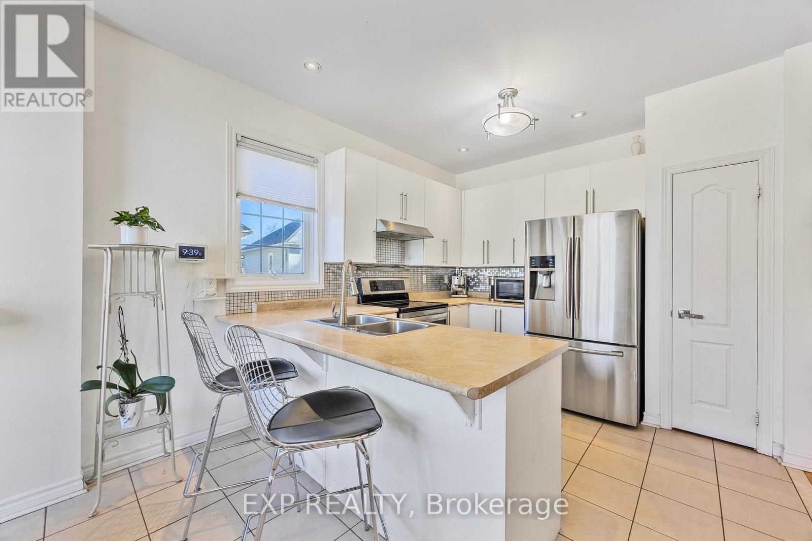 103 41st Street S, Wasaga Beach, Ontario  L9Z 3B6 - Photo 8 - S12058343
