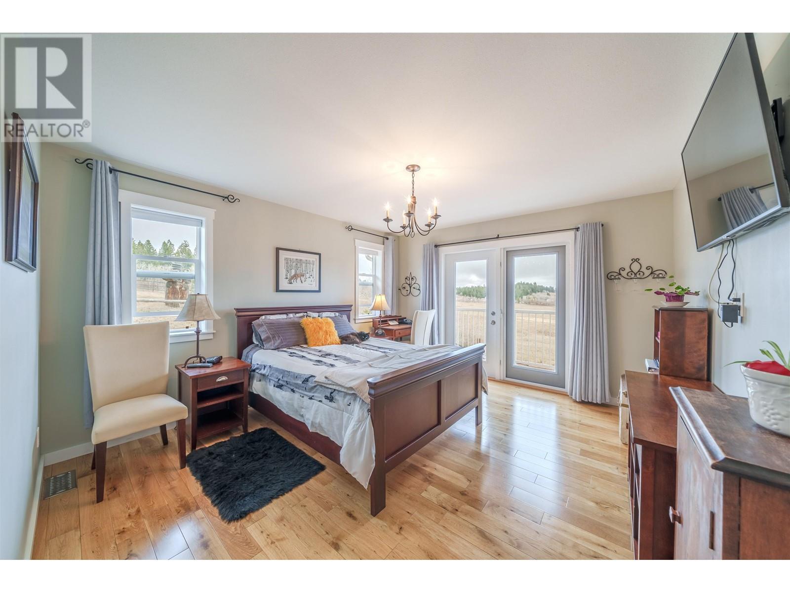 5072 Block Drive, 108 Mile Ranch, British Columbia  V0K 2Z0 - Photo 19 - R2983022