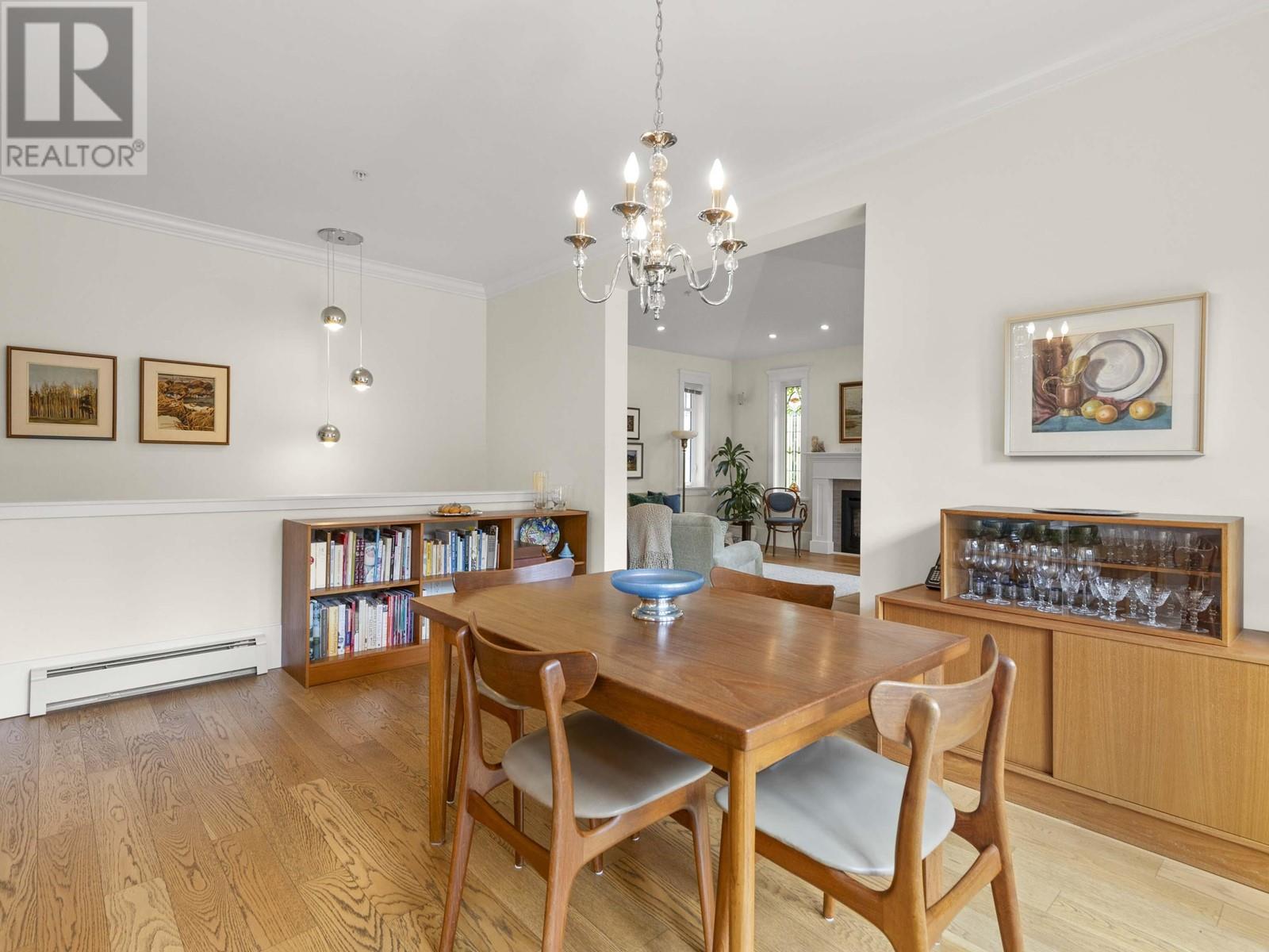 2304 W 6th Avenue, Vancouver, British Columbia  V6K 1V9 - Photo 3 - R2985541