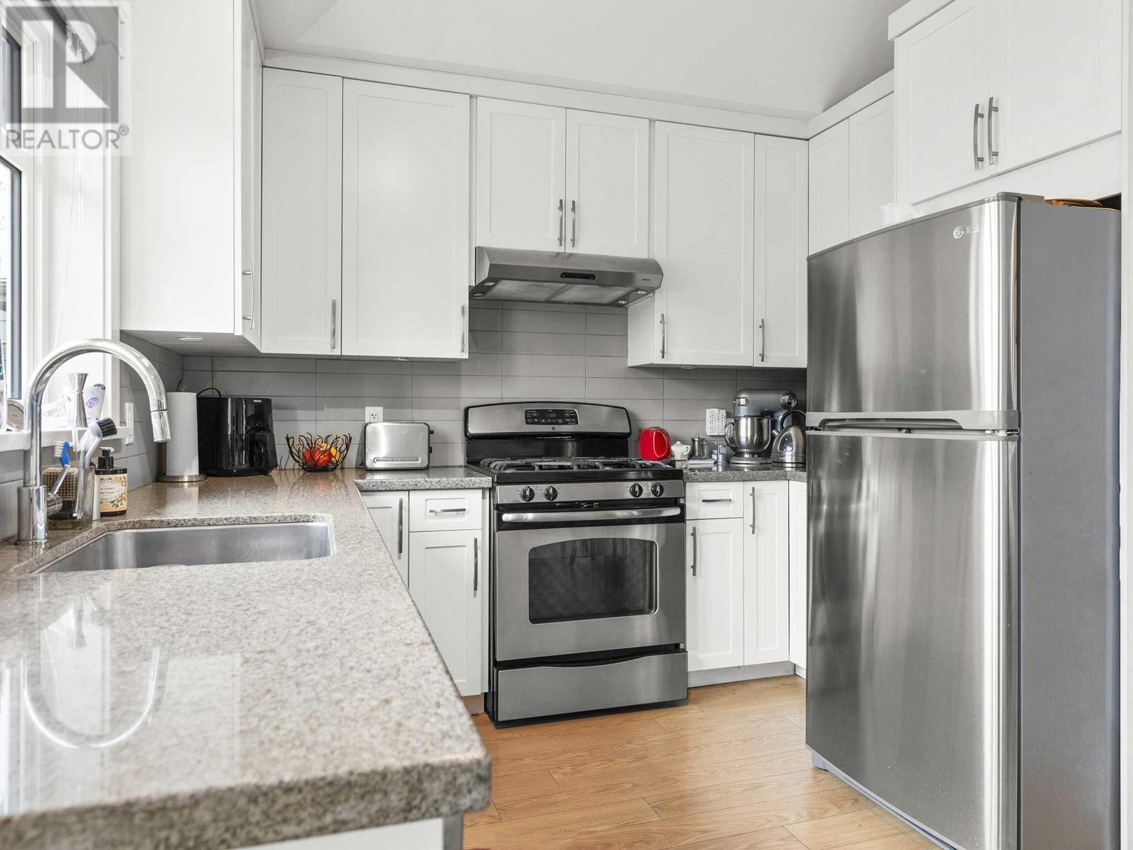 2304 W 6th Avenue, Vancouver, British Columbia  V6K 1V9 - Photo 33 - R2985541