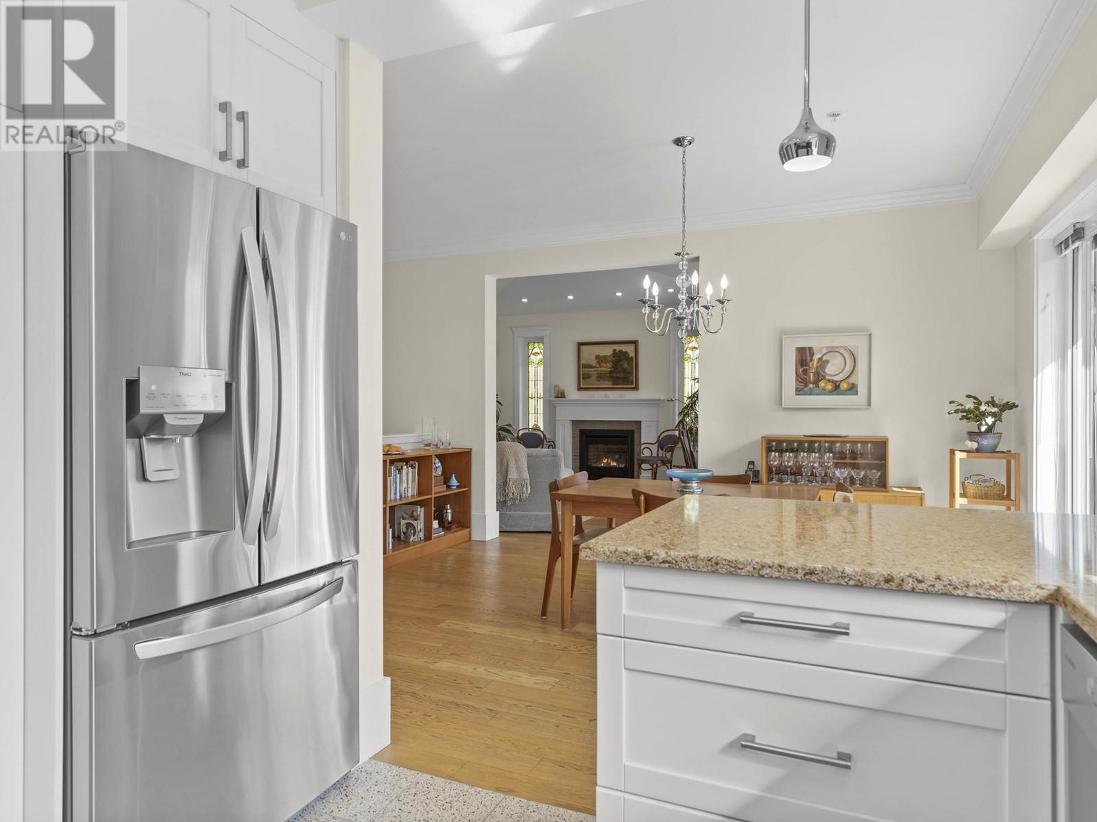 2304 W 6th Avenue, Vancouver, British Columbia  V6K 1V9 - Photo 12 - R2985541