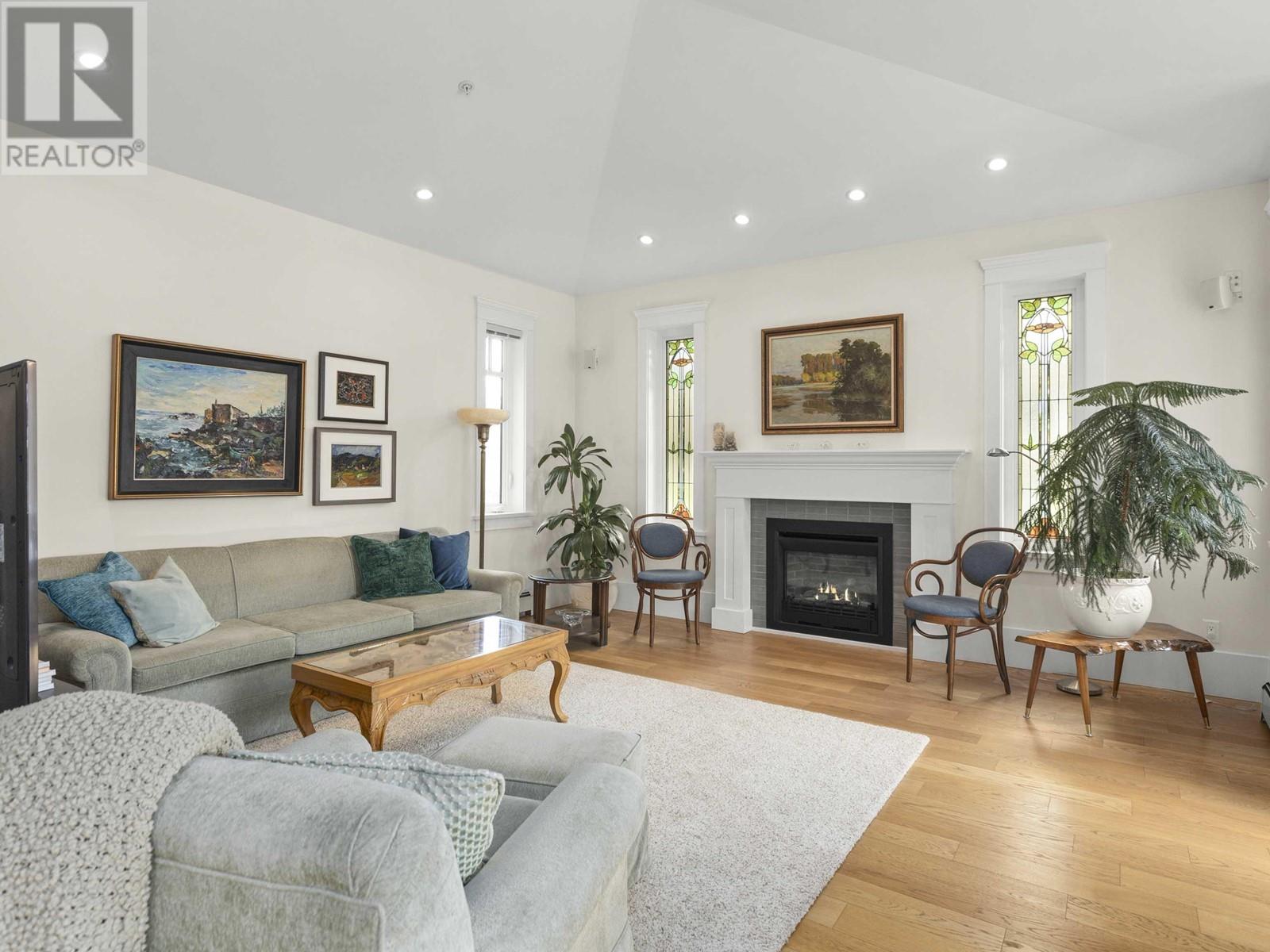 2304 W 6th Avenue, Vancouver, British Columbia  V6K 1V9 - Photo 4 - R2985541