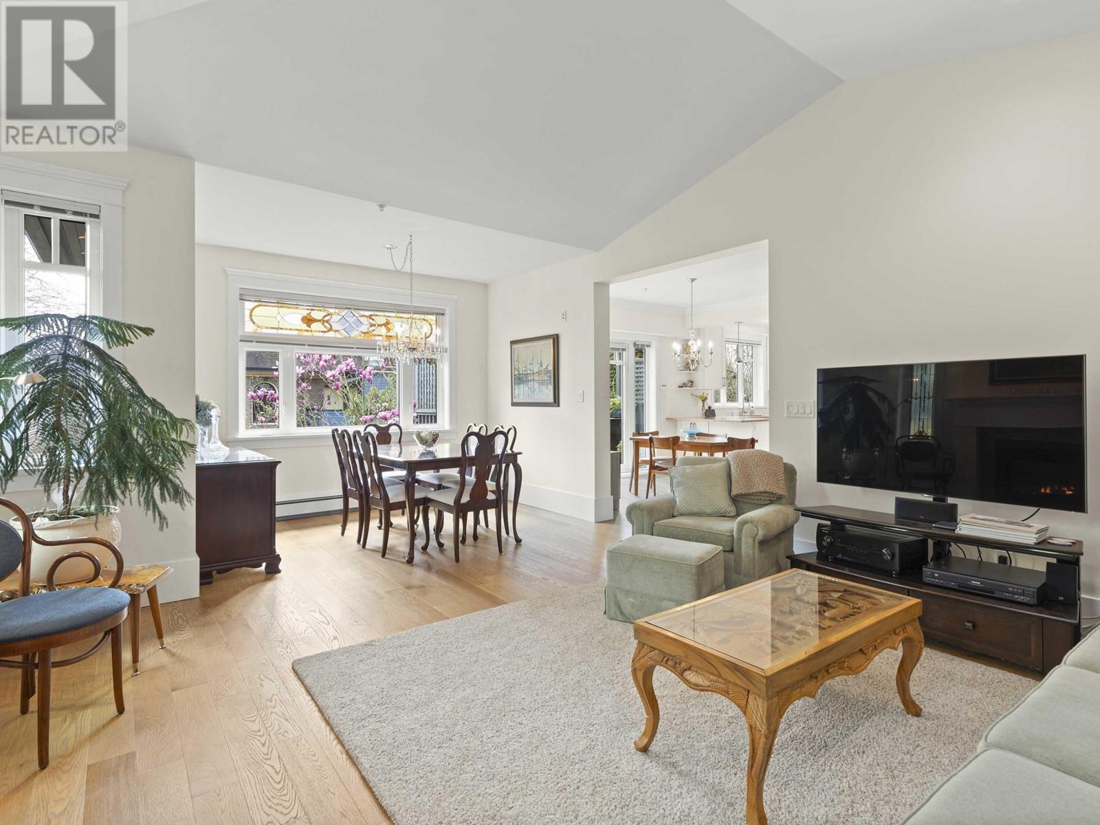 2304 W 6th Avenue, Vancouver, British Columbia  V6K 1V9 - Photo 5 - R2985541