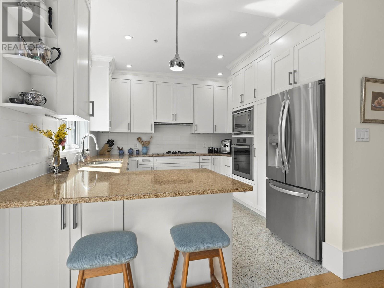 2304 W 6th Avenue, Vancouver, British Columbia  V6K 1V9 - Photo 9 - R2985541