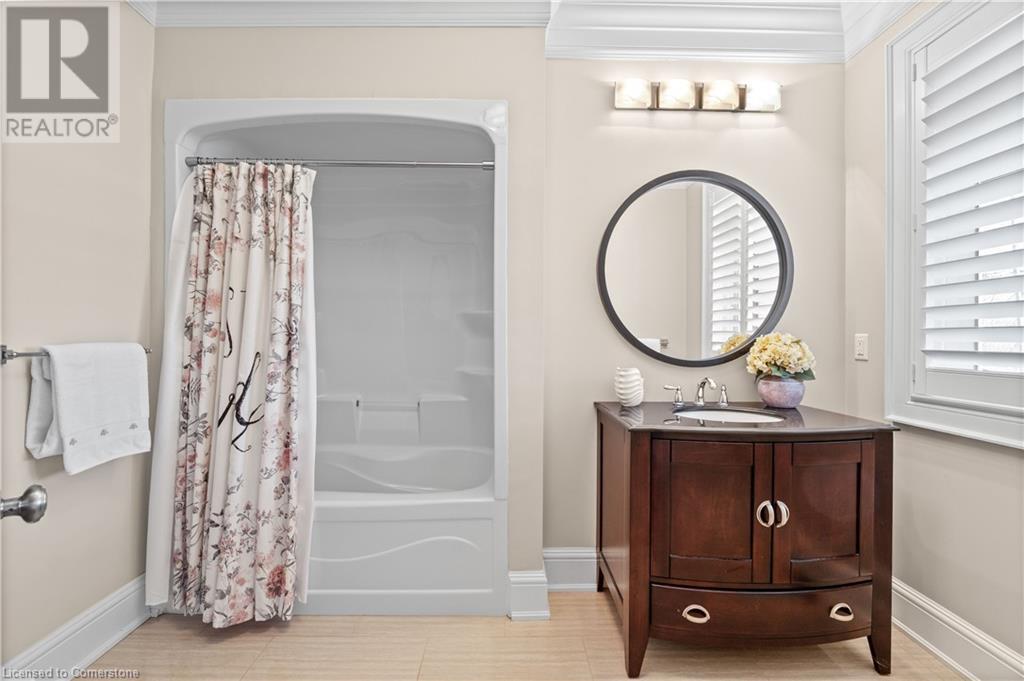 211 Lewis Road, Stoney Creek, Ontario  L8E 5G7 - Photo 19 - 40712617