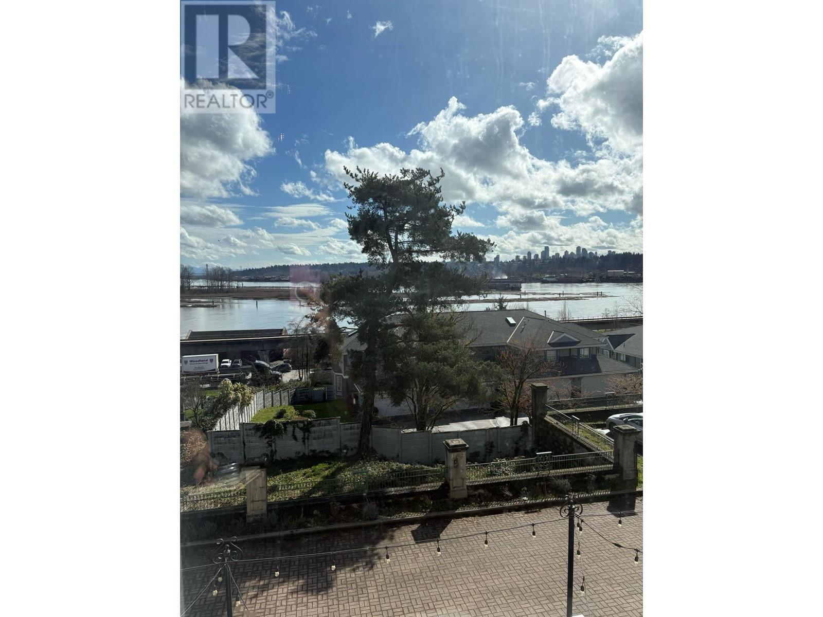 203 319 Governors Court, New Westminster, British Columbia  V3L 5S5 - Photo 3 - C8068011