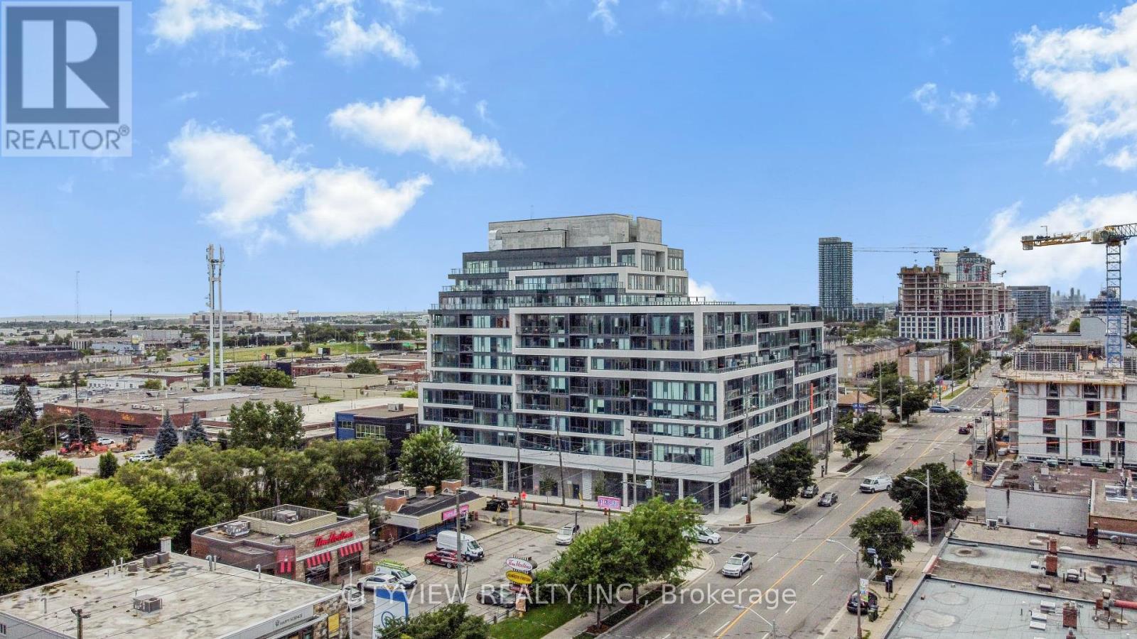 601 - 859 THE QUEENSWAY, Toronto, Ontario