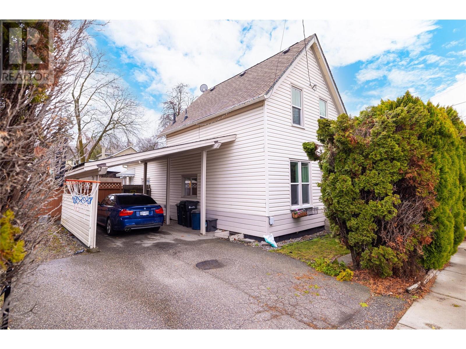 Property at 3009 26 Street image 1