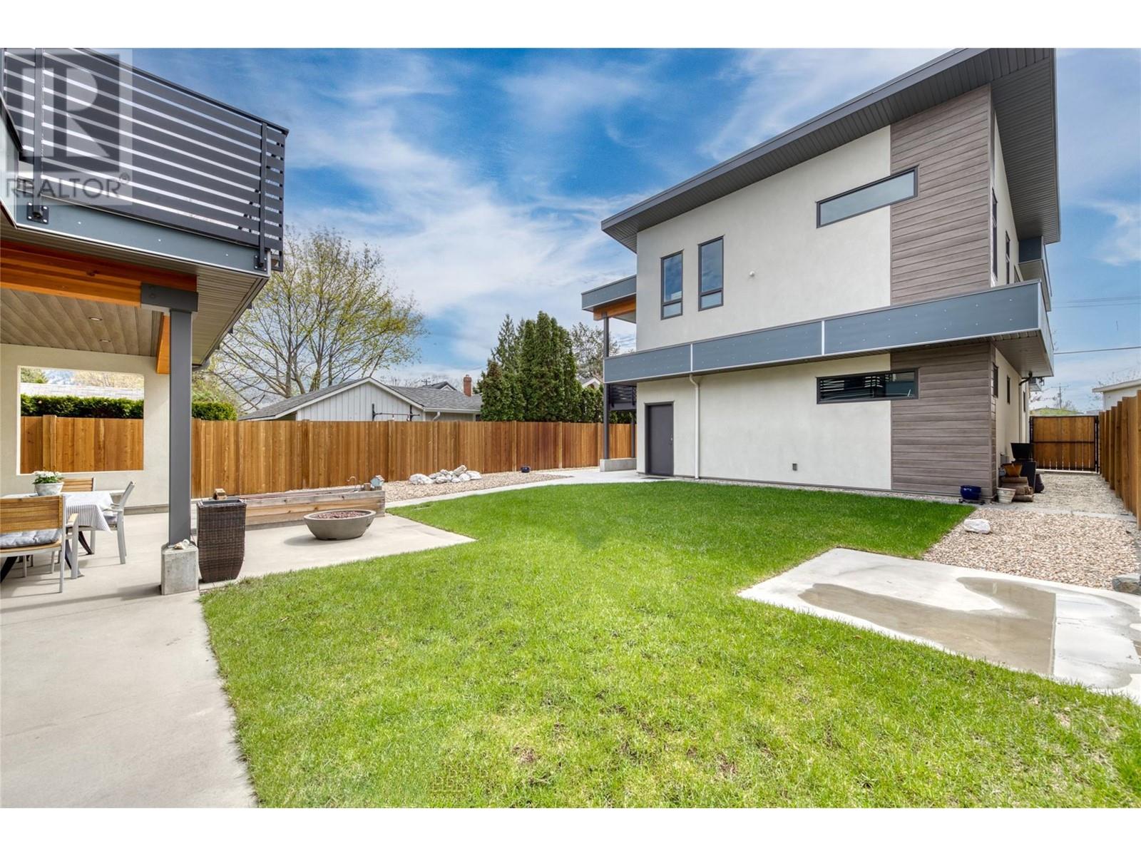 700 Churchill Avenue, Penticton, British Columbia  V2A 1E1 - Photo 38 - 10341657