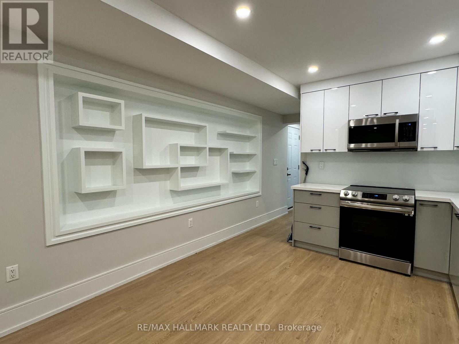 Main - 116 Bellevue Avenue, Toronto, Ontario  M5T 2N9 - Photo 3 - C12058429