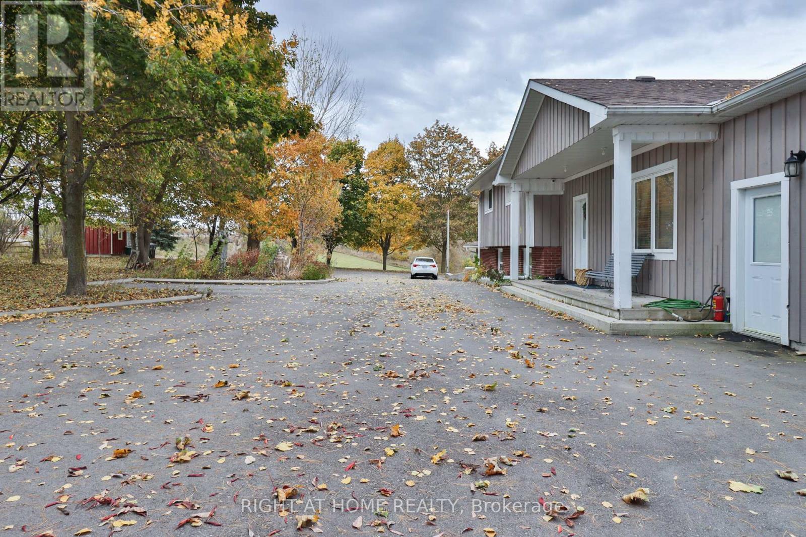 11433 Highway 9, Caledon (Palgrave), Ontario  L7E 0G6 - Photo 16 - W12058406