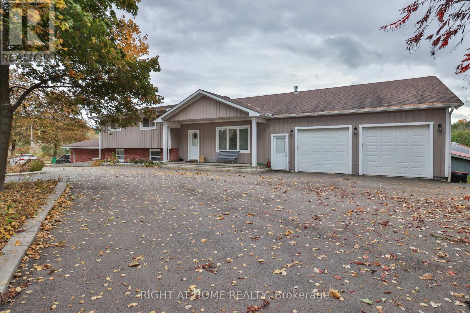 11433 Highway 9, Caledon (Palgrave), Ontario  L7E 0G6 - Photo 8 - W12058406