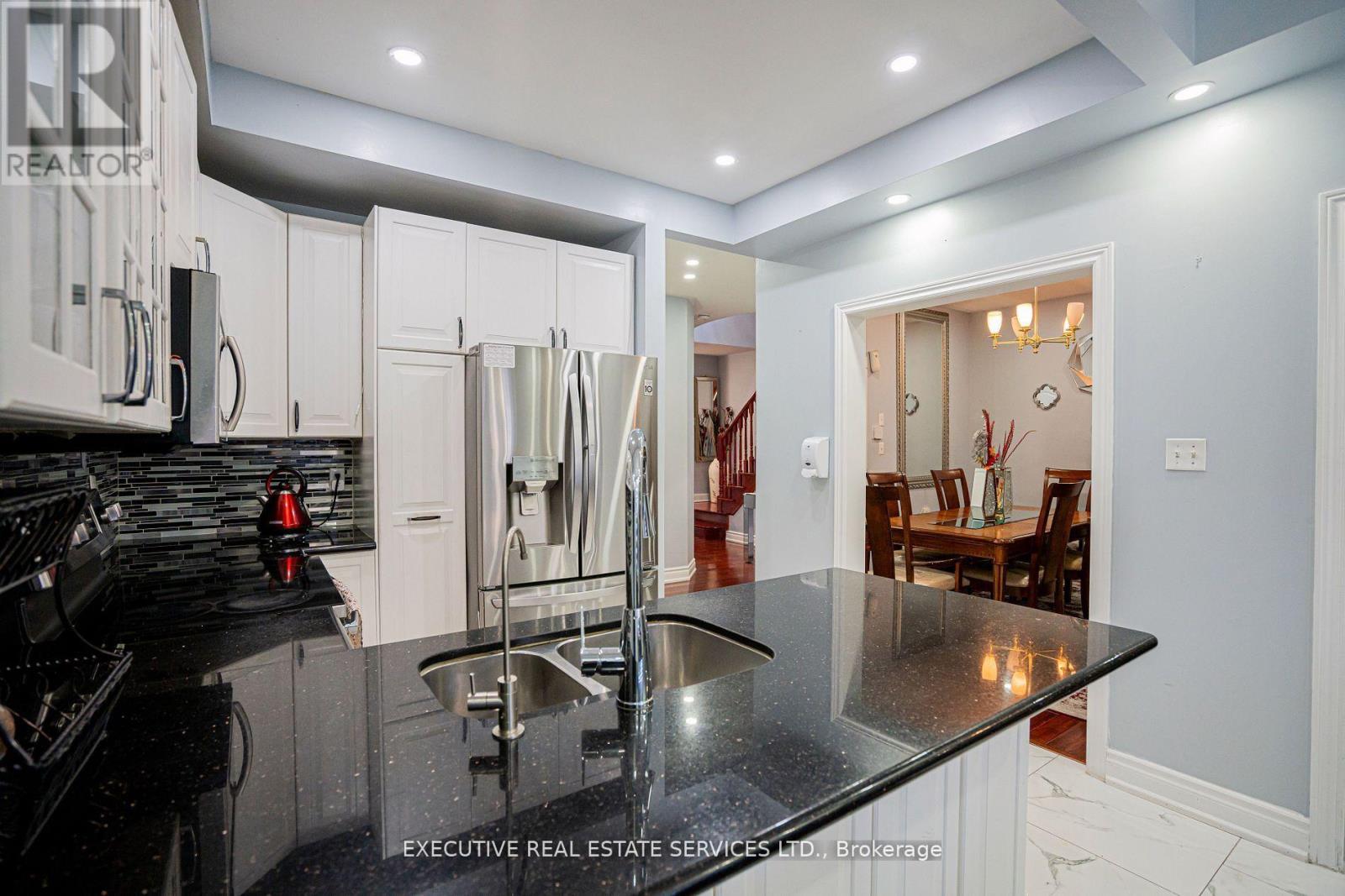 27 Savita Road, Brampton, Ontario  L7A 3V1 - Photo 9 - W12058420