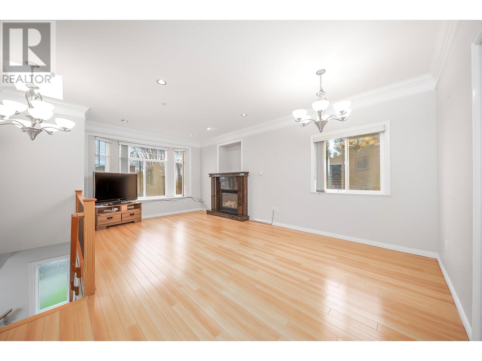 3320 E 43rd Avenue, Vancouver, British Columbia  V5R 3A1 - Photo 8 - R2982856