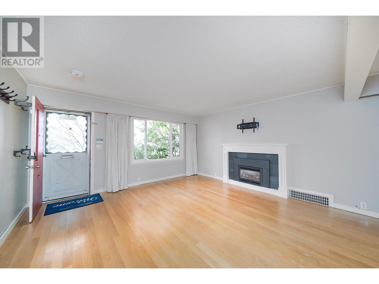 Property at 454 KELLY STREET image 4