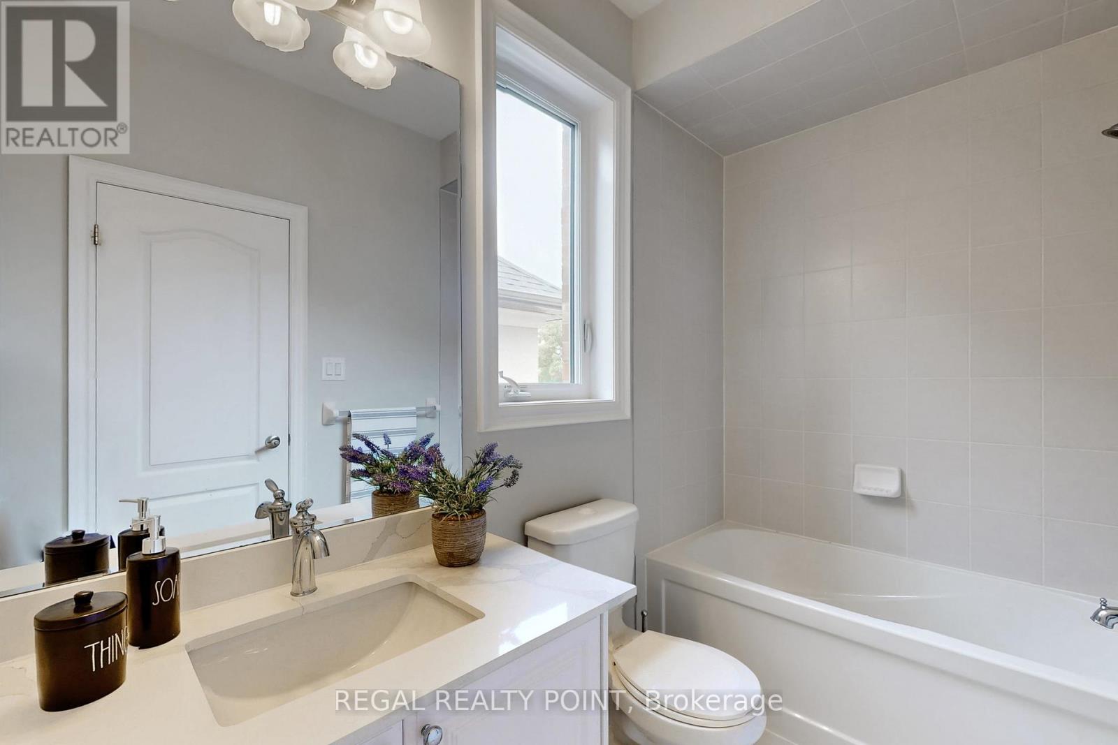 79 Wellspring Avenue, Richmond Hill, Ontario  L4E 1E8 - Photo 31 - N12058443