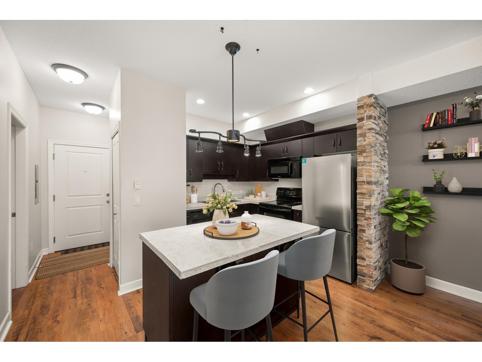 203 20281 53a Avenue, Langley, British Columbia  V3A 3V6 - Photo 4 - R2985236