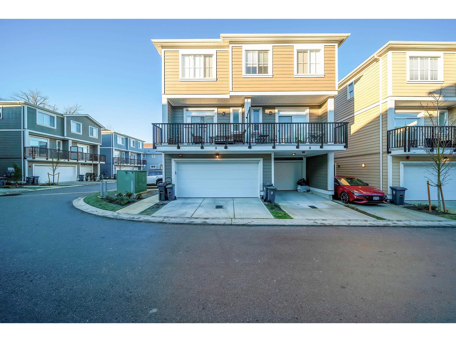 9 20680 76b Avenue, Langley, British Columbia  V2Y 4L2 - Photo 1 - R2985520