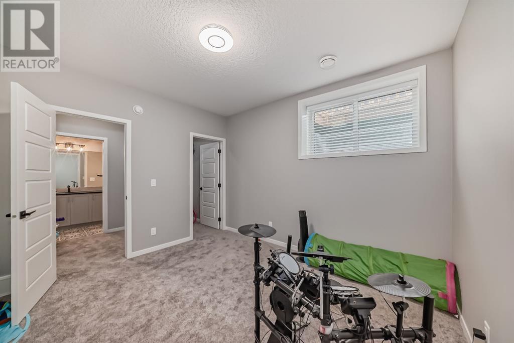 11 West Grove Common Sw, Calgary, Alberta  T3H 6E4 - Photo 36 - A2208226
