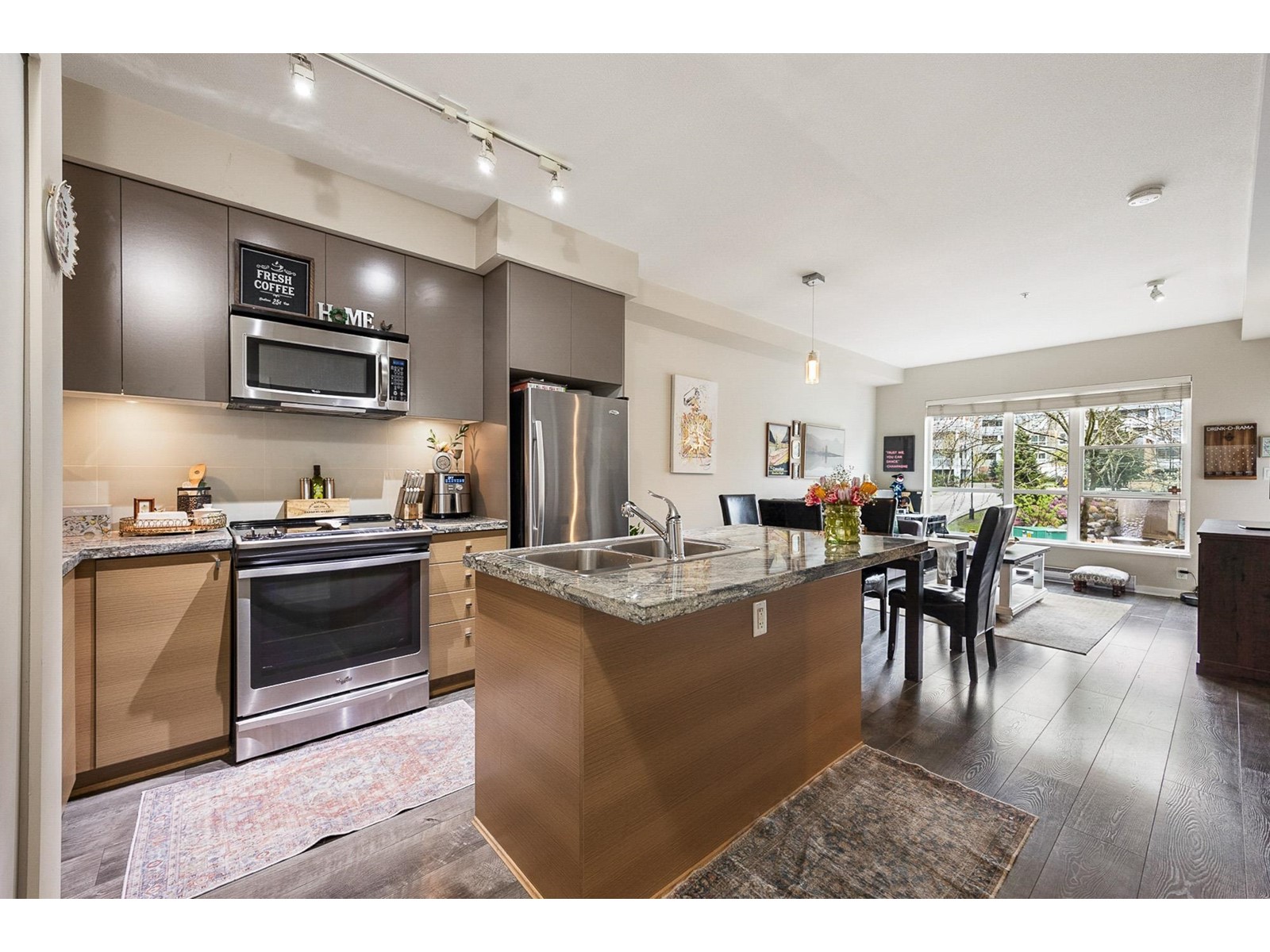206 6430 194 Street, Surrey, British Columbia  V4N 6J7 - Photo 2 - R2985300