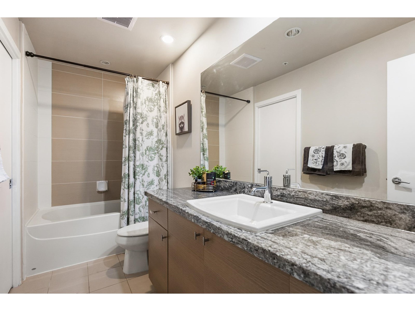 206 6430 194 Street, Surrey, British Columbia  V4N 6J7 - Photo 17 - R2985300