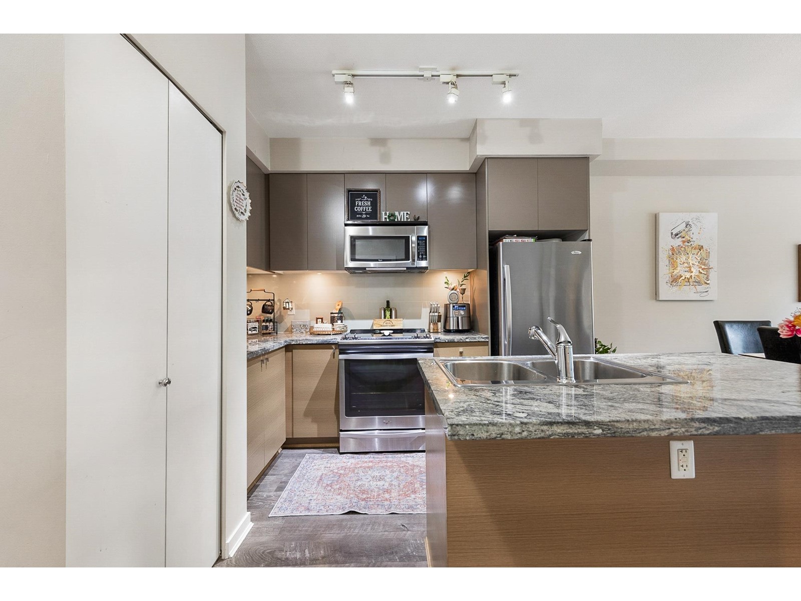 206 6430 194 Street, Surrey, British Columbia  V4N 6J7 - Photo 6 - R2985300