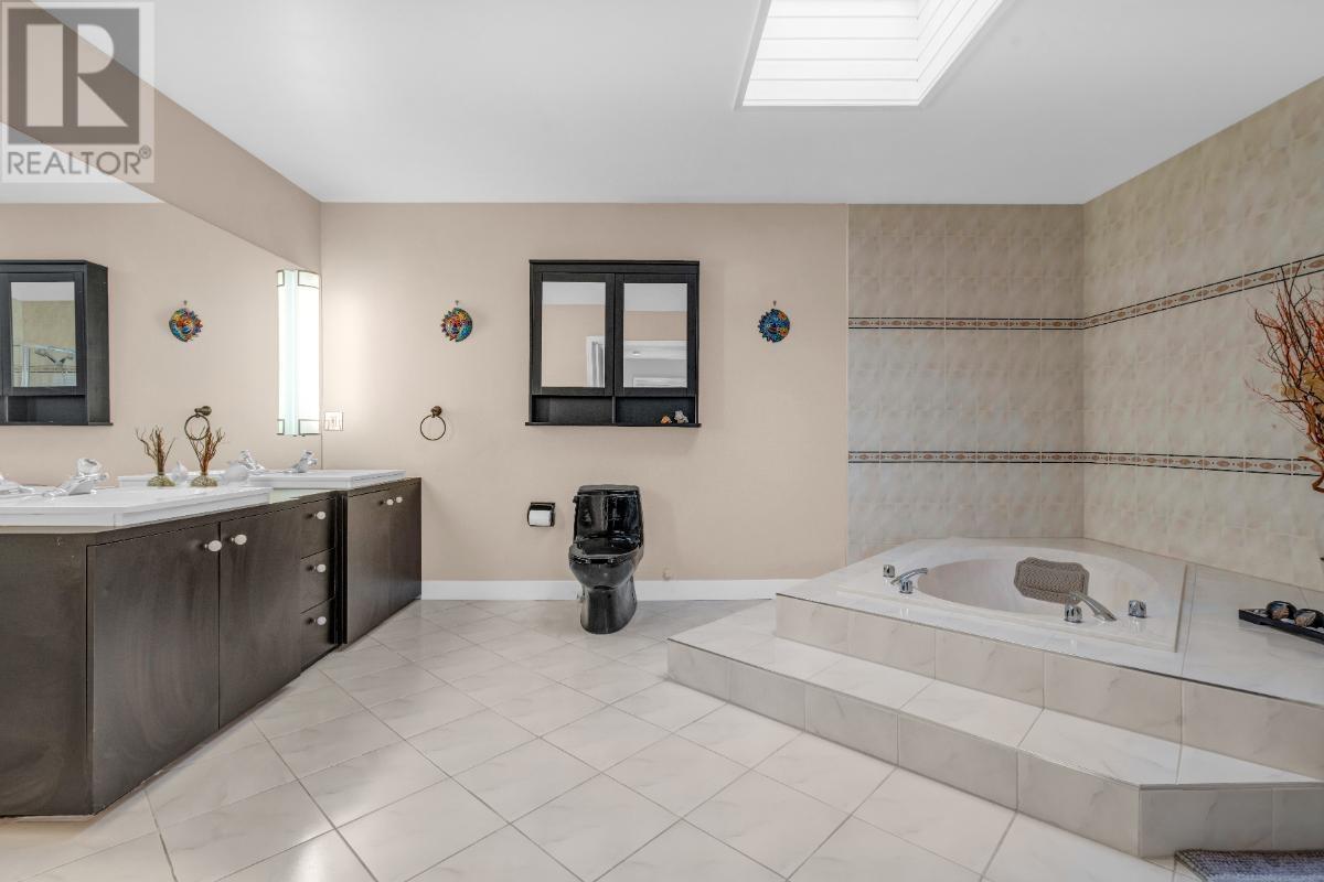 100 N Delta Avenue, Burnaby, British Columbia  V5B 1E6 - Photo 11 - R2983730