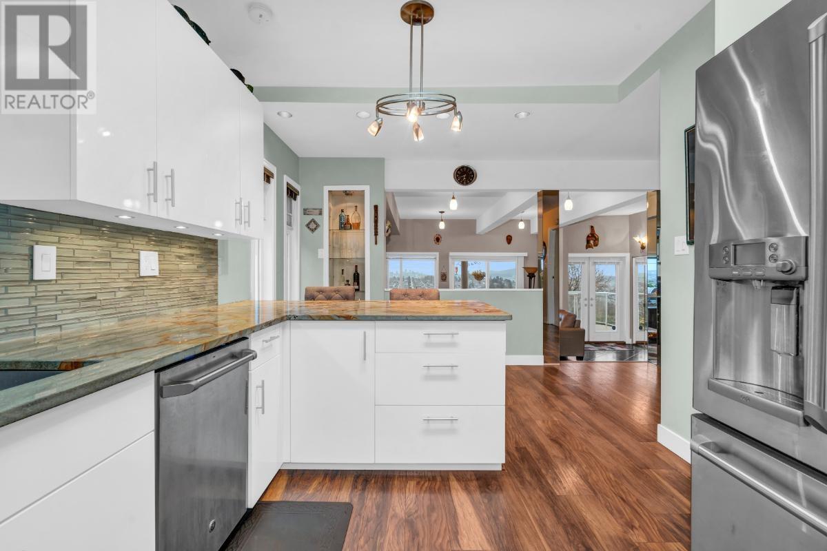 100 N Delta Avenue, Burnaby, British Columbia  V5B 1E6 - Photo 15 - R2983730