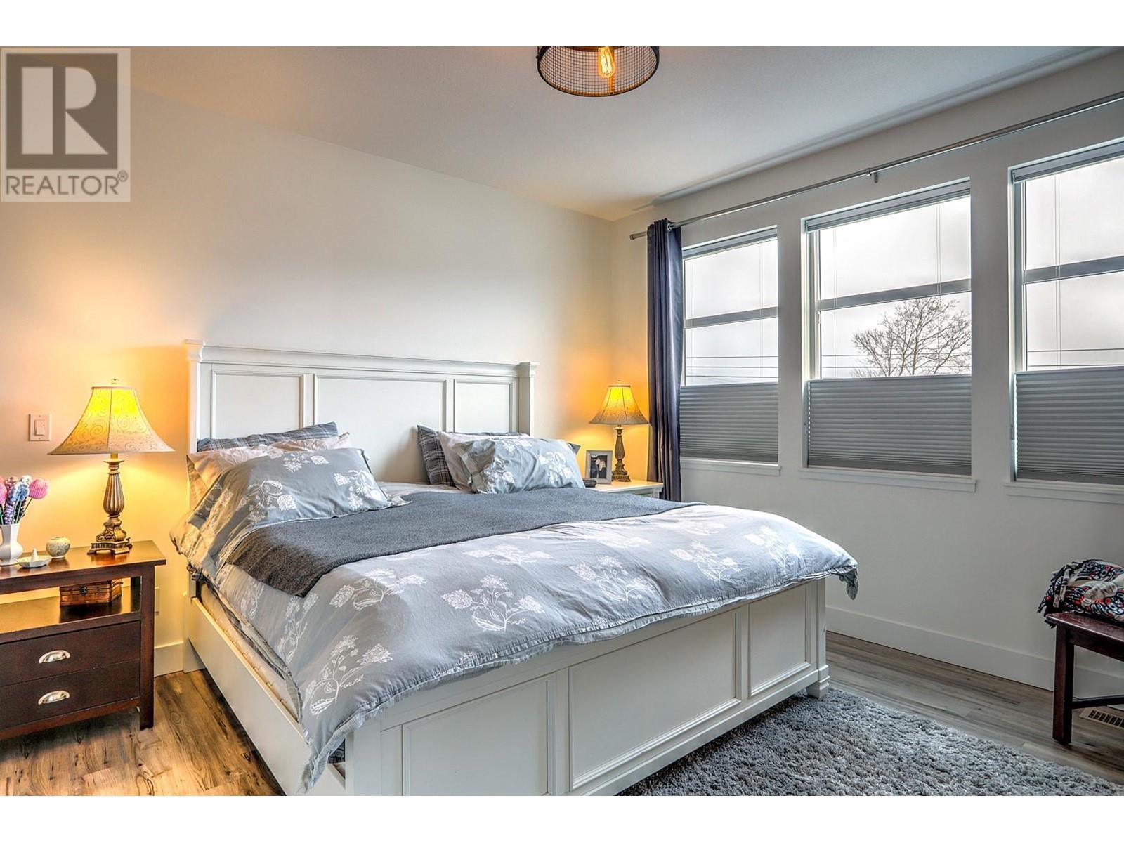 Property at 3203 25 Street Unit# B image 5