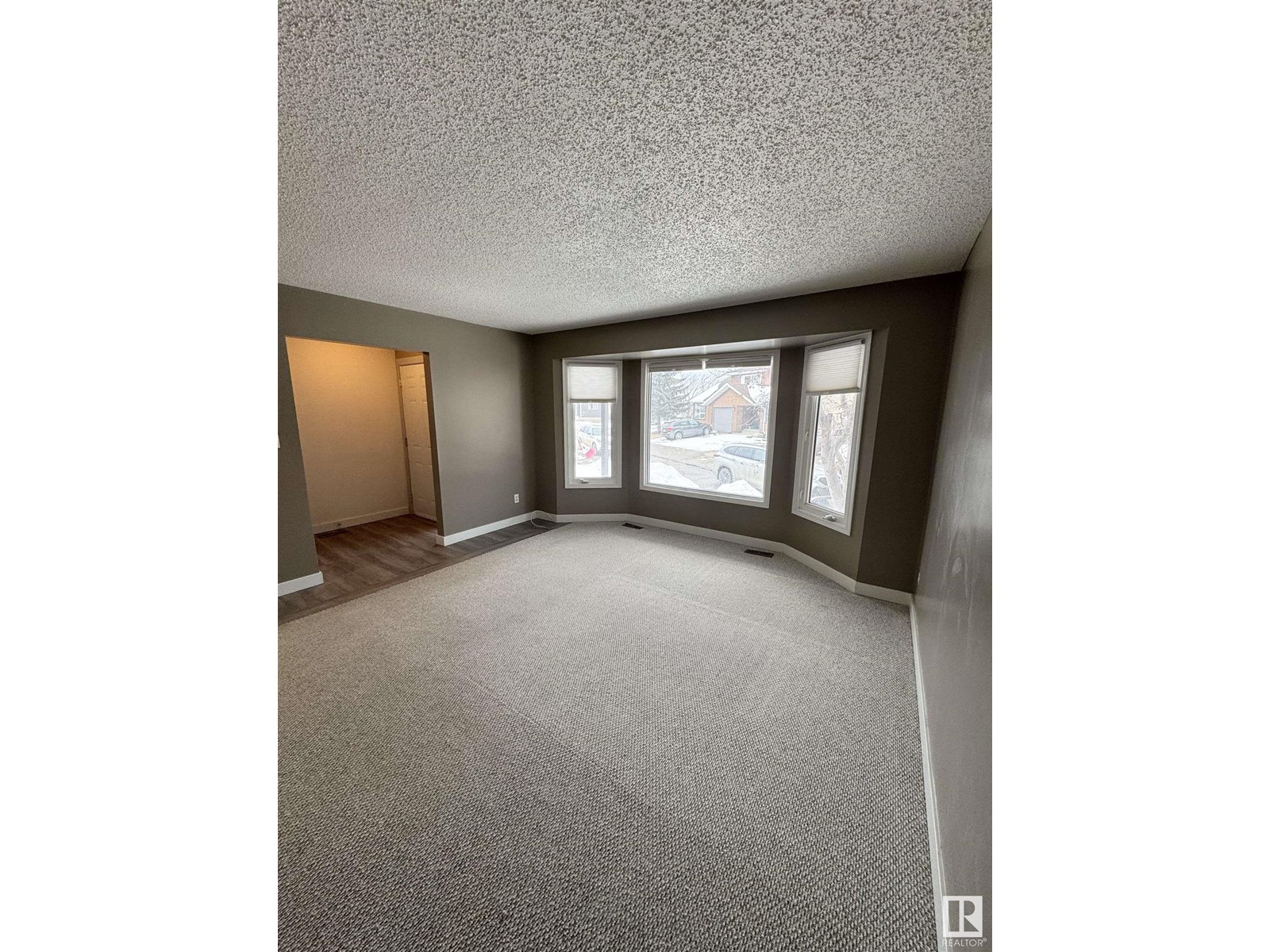 Property at 11019 162A AV NW image 5