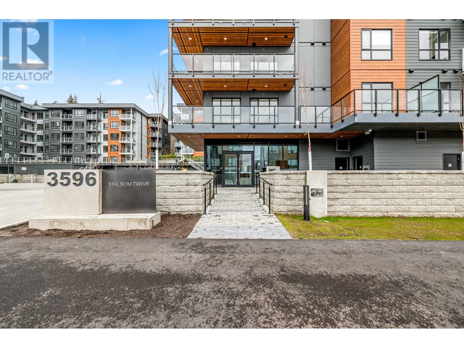 408 3596 Malsum Drive, North Vancouver, British Columbia  V7G 0B2 - Photo 2 - R2985540