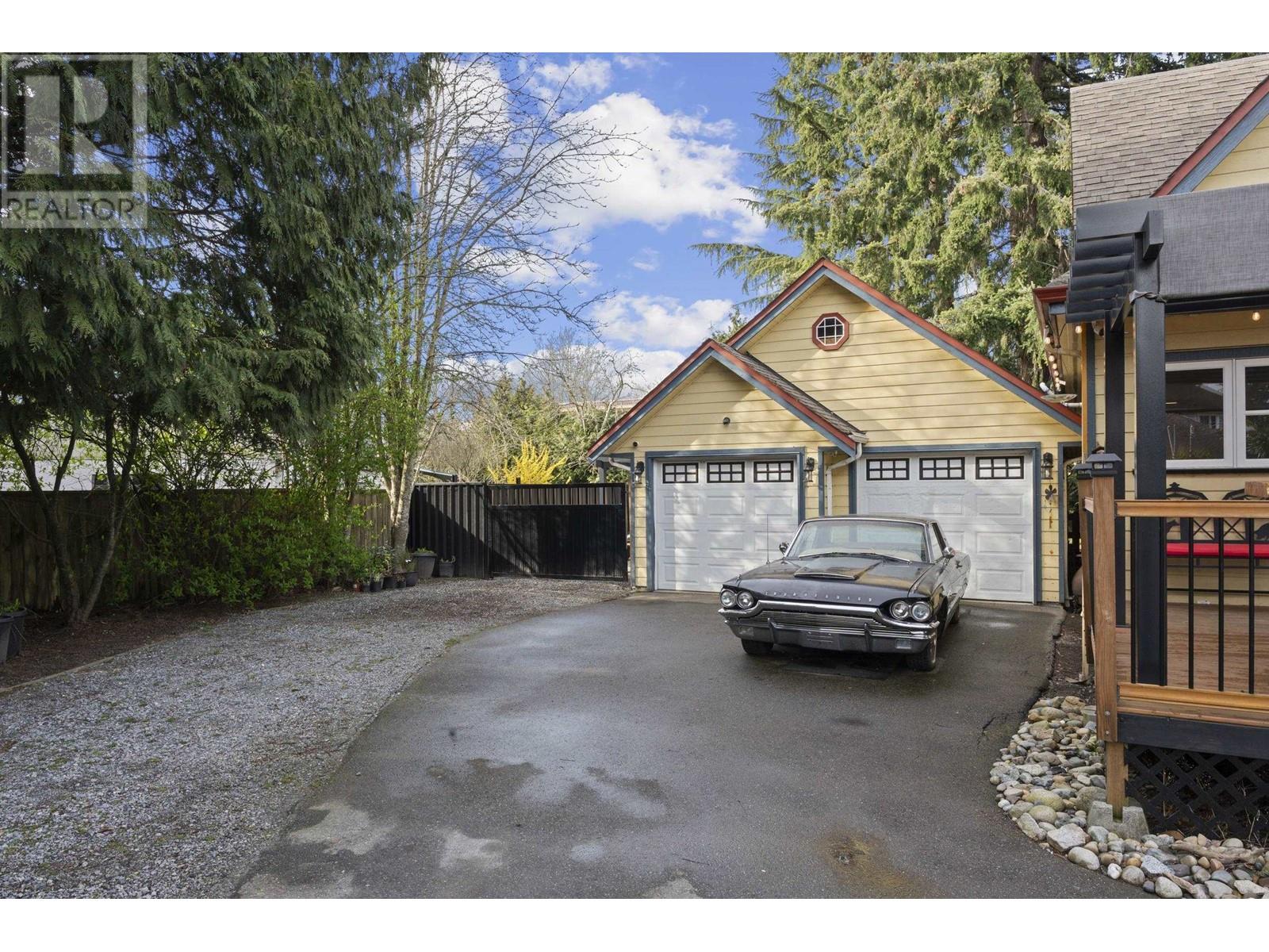 Property at 4813 GLENDALE AVENUE image 2