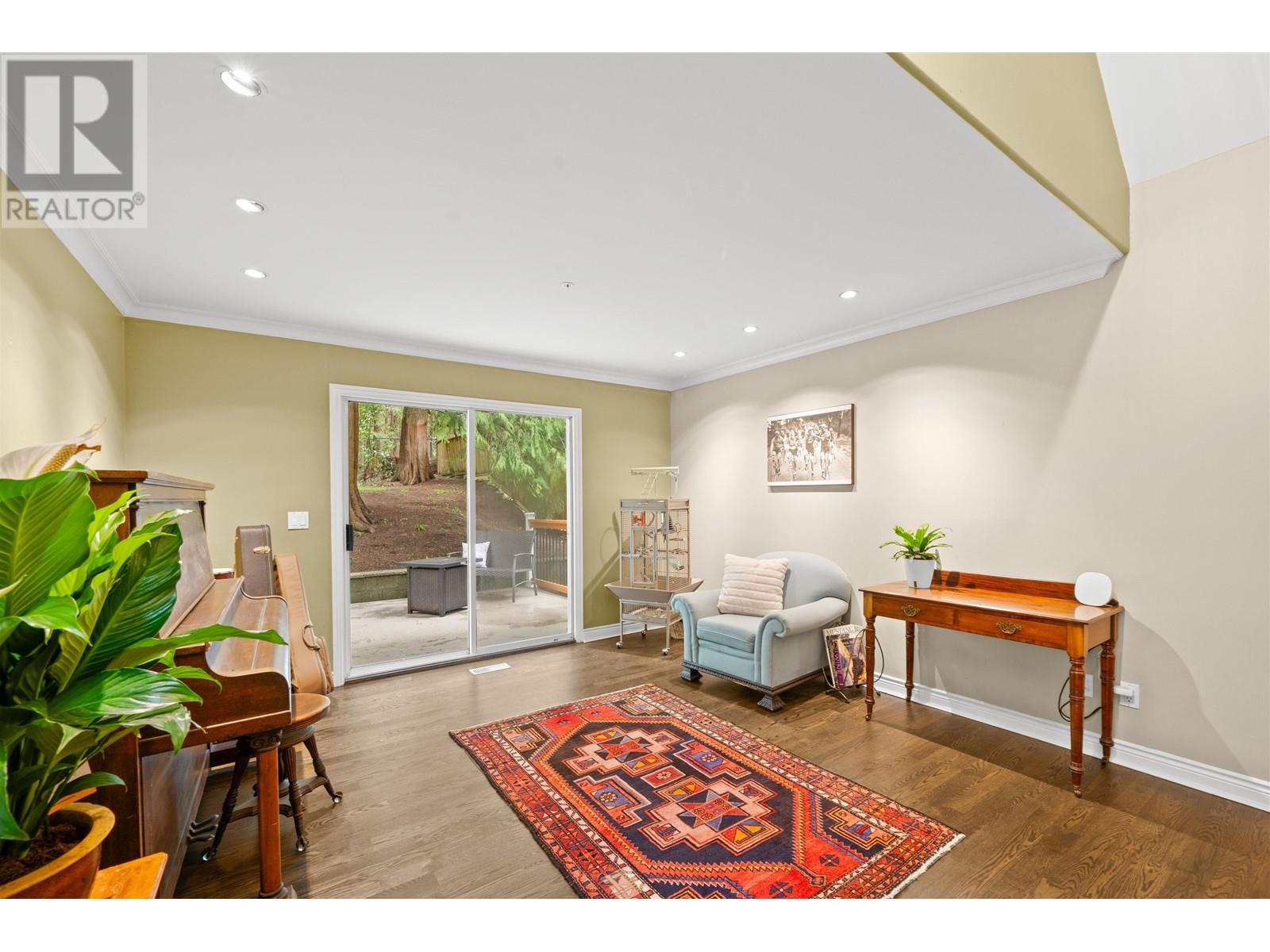 4622 Cove Cliff Road, North Vancouver, British Columbia  V7G 1H6 - Photo 16 - R2985603