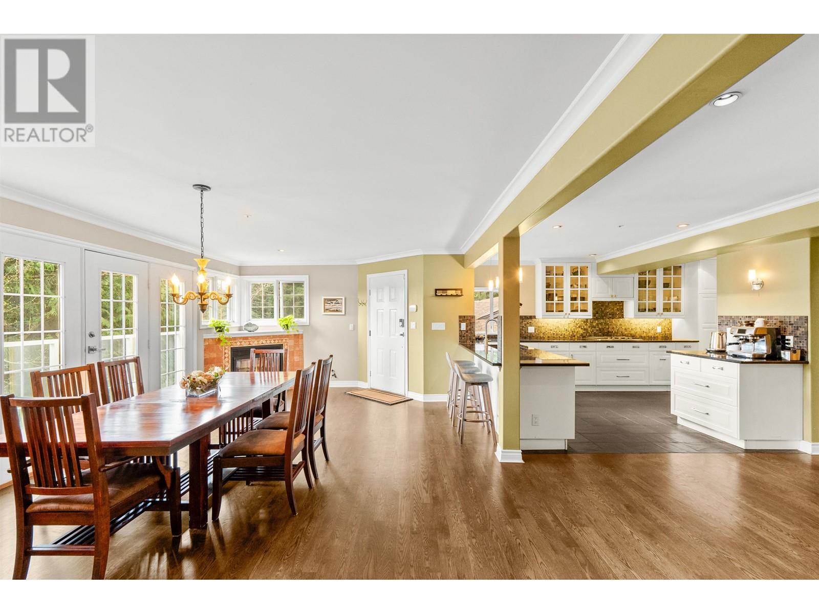 4622 Cove Cliff Road, North Vancouver, British Columbia  V7G 1H6 - Photo 10 - R2985603