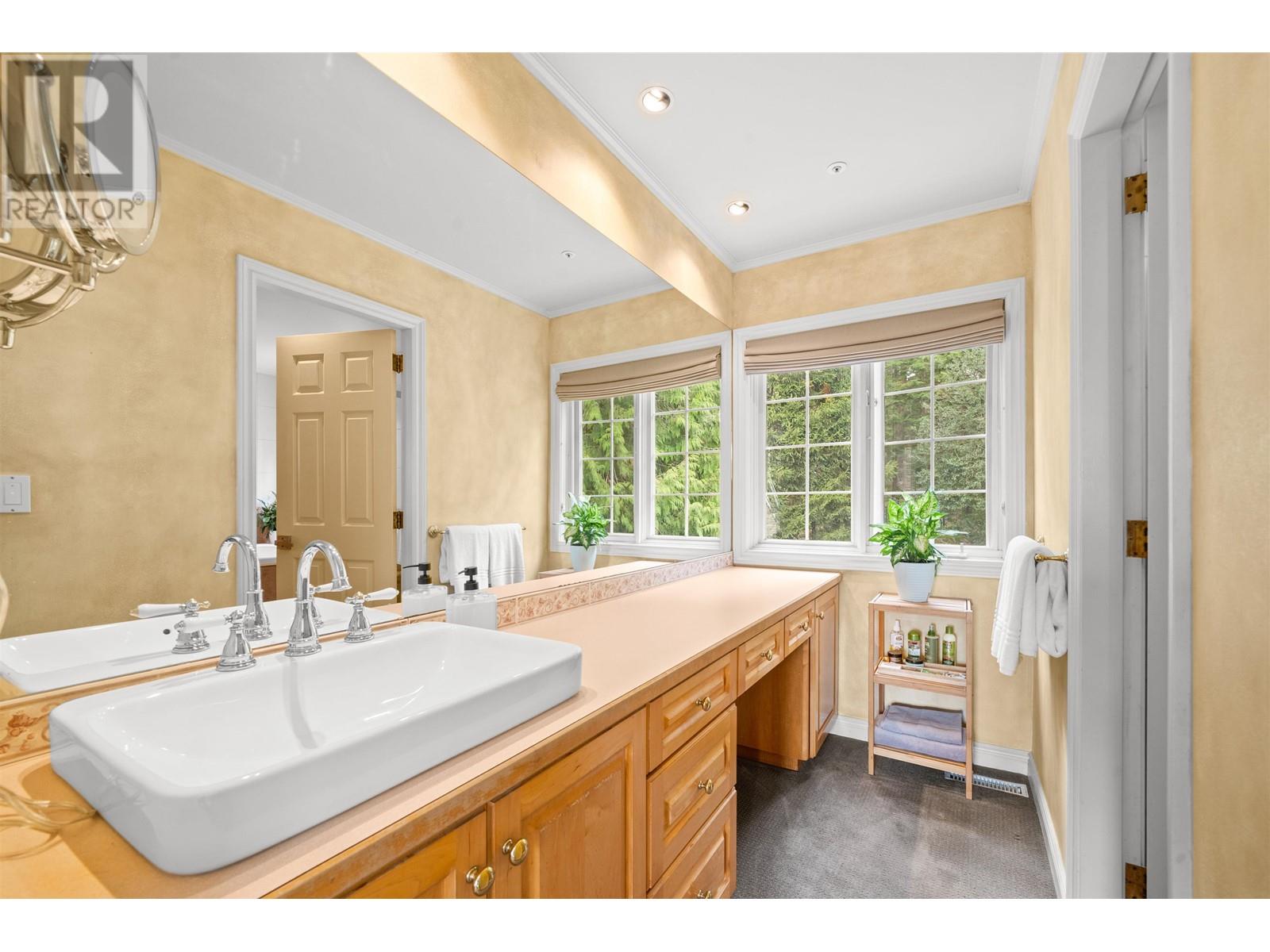 4622 Cove Cliff Road, North Vancouver, British Columbia  V7G 1H6 - Photo 24 - R2985603