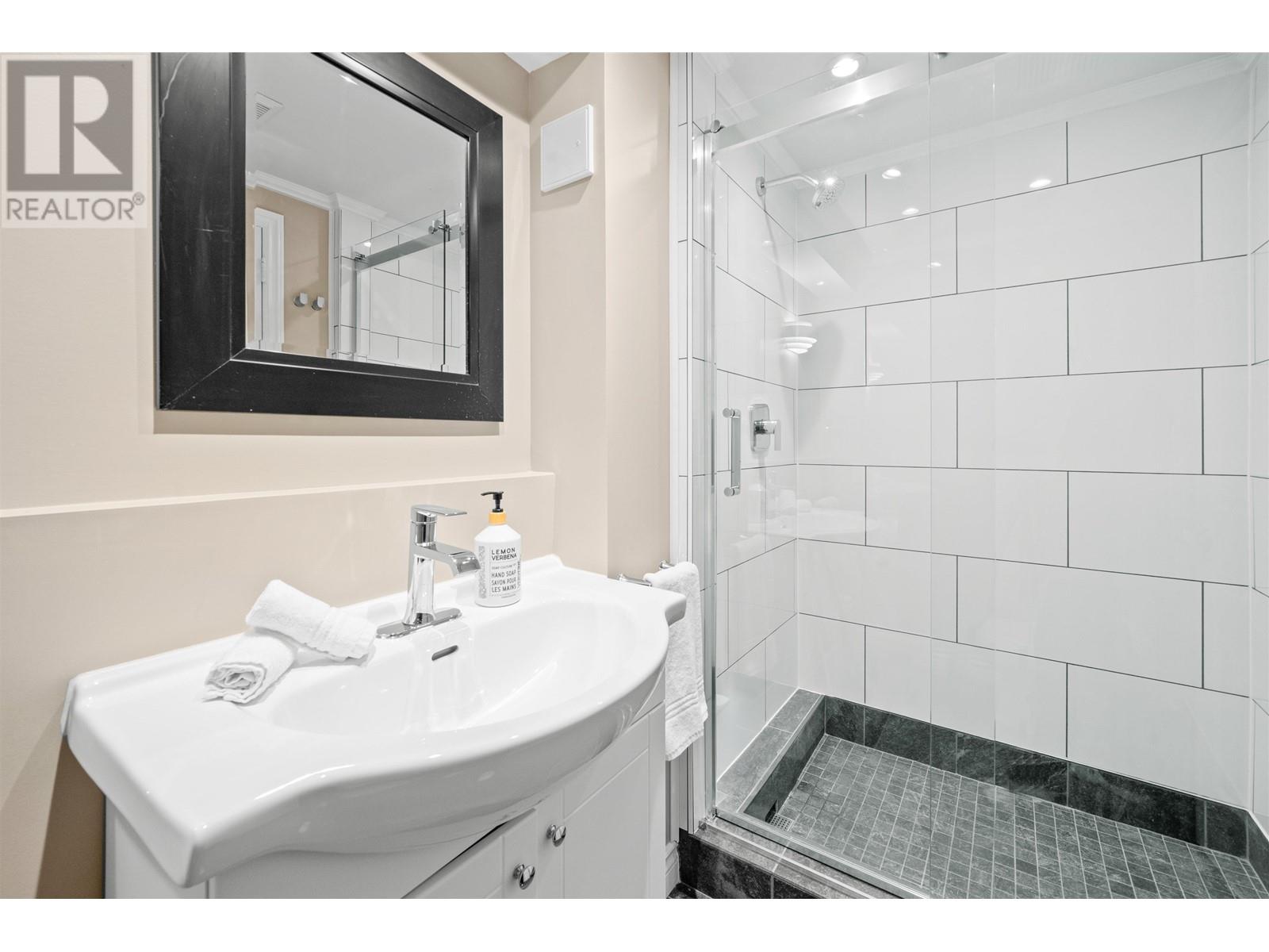 4622 Cove Cliff Road, North Vancouver, British Columbia  V7G 1H6 - Photo 31 - R2985603