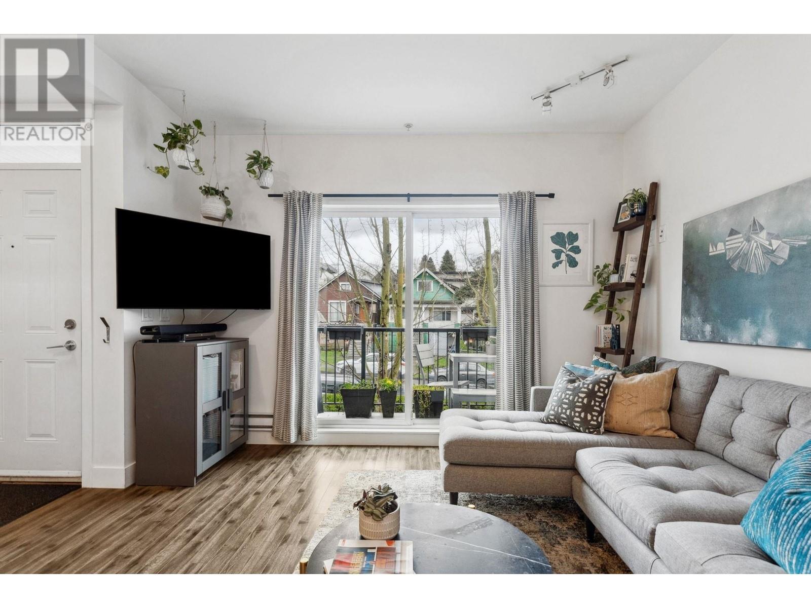 206 2263 Triumph Street, Vancouver, British Columbia  V5L 1L2 - Photo 4 - R2984474