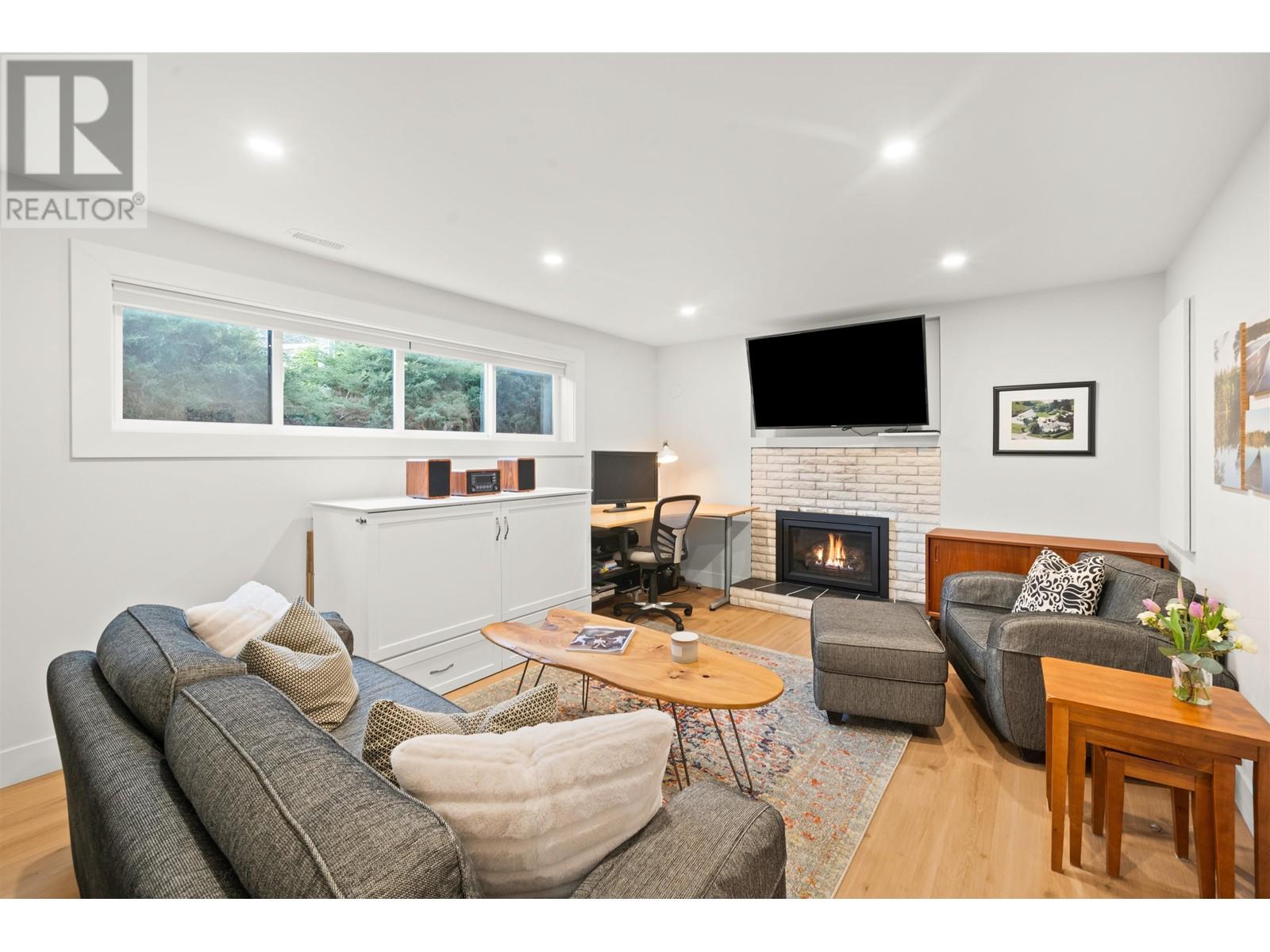 542 N Dollarton Highway, North Vancouver, British Columbia  V7G 1N2 - Photo 24 - R2985604