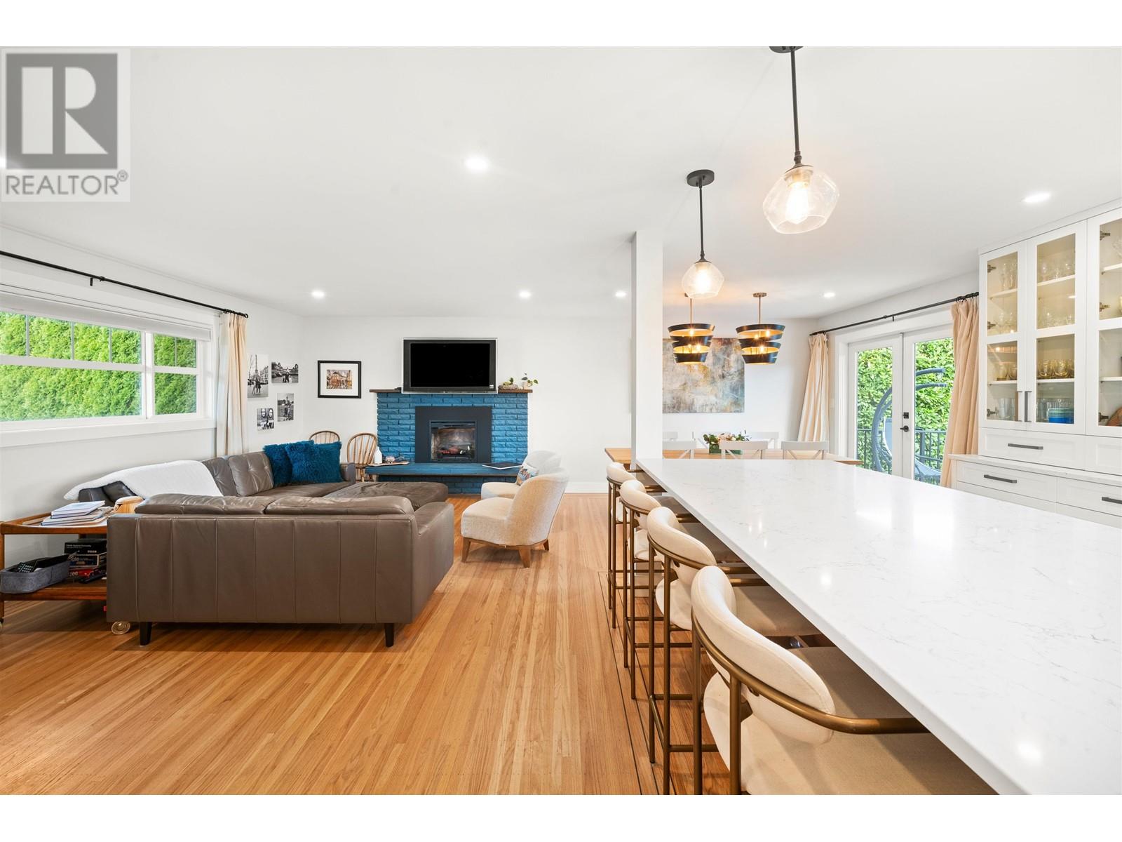 542 N Dollarton Highway, North Vancouver, British Columbia  V7G 1N2 - Photo 14 - R2985604