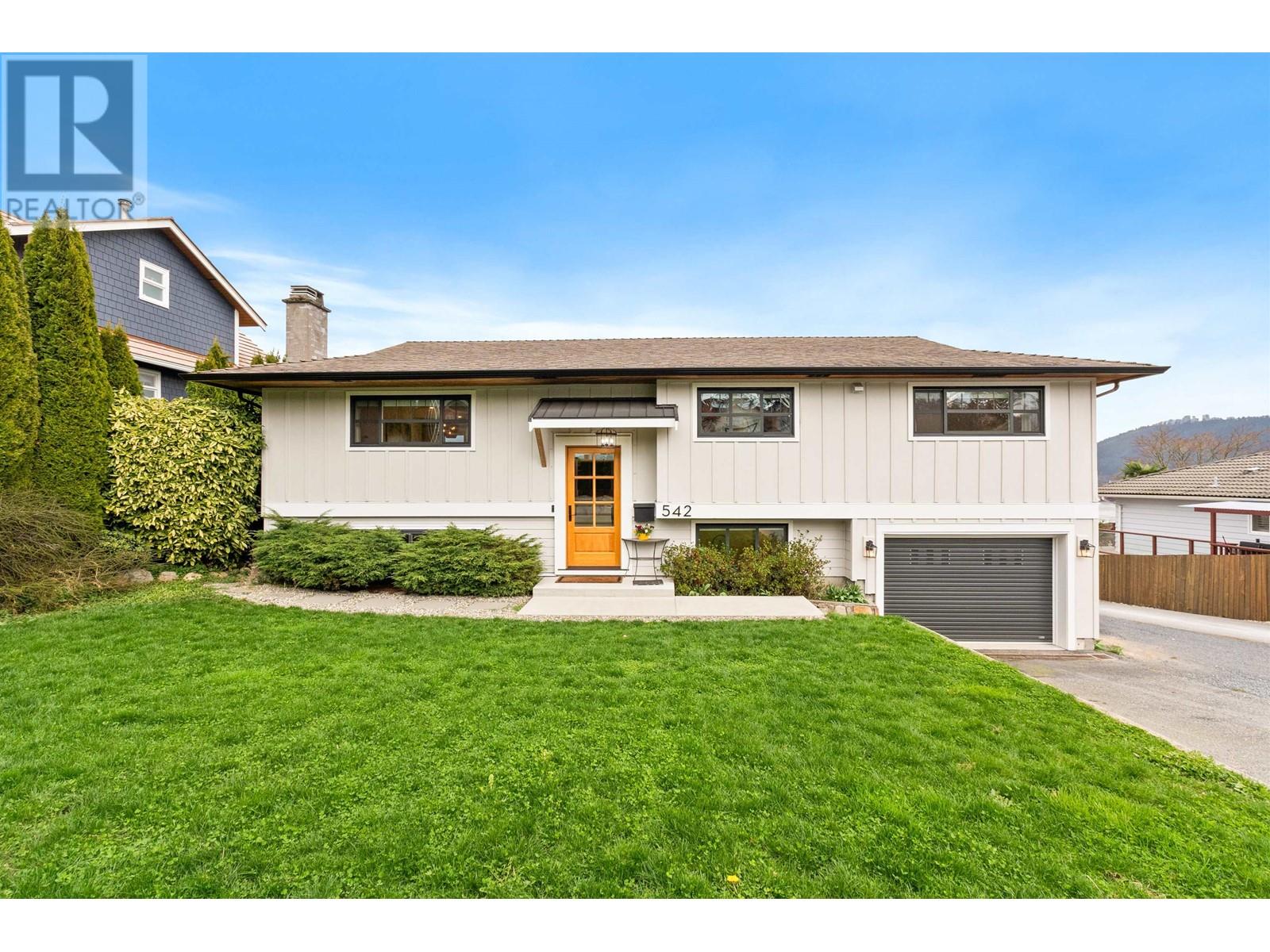 542 N Dollarton Highway, North Vancouver, British Columbia  V7G 1N2 - Photo 40 - R2985604