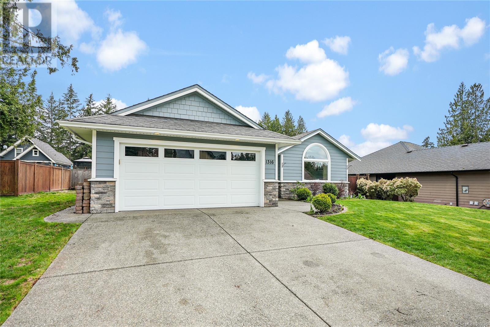 Property at 1316 Bonner Cres image 3