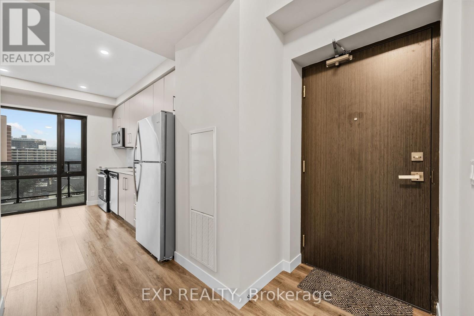 601 - 15 Queen Street S, Hamilton, Ontario  L8P 0C6 - Photo 6 - X12058510
