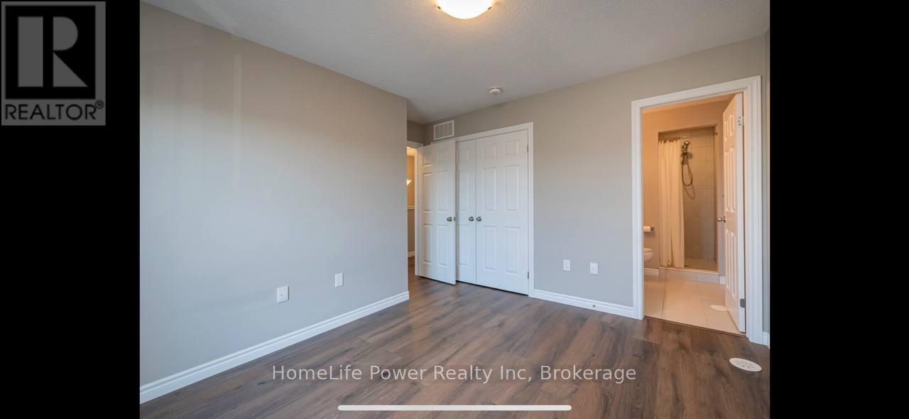 10 Wheat Lane, Kitchener, Ontario  N2R 1R7 - Photo 5 - X12058515