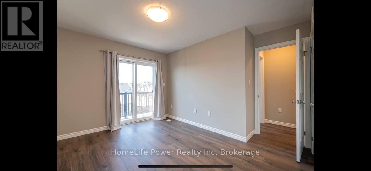 10 Wheat Lane, Kitchener, Ontario  N2R 1R7 - Photo 8 - X12058515